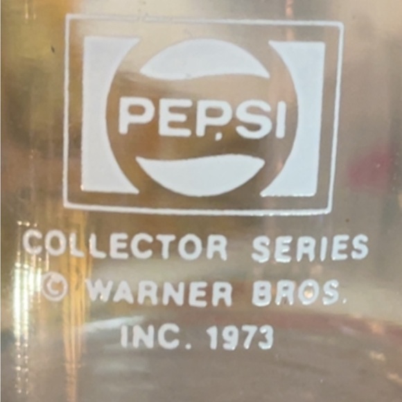 ‘73 - Petunia Pig - Warner Bros./Pepsi Glass - Picture 3 of 5